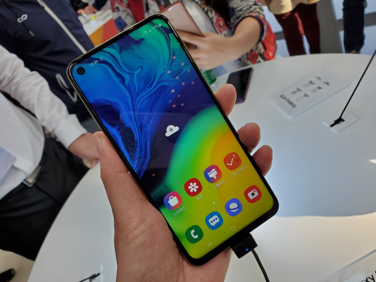 Samsung Galaxy A60   Screen Sound, NFC,    32 ,   3500     300 